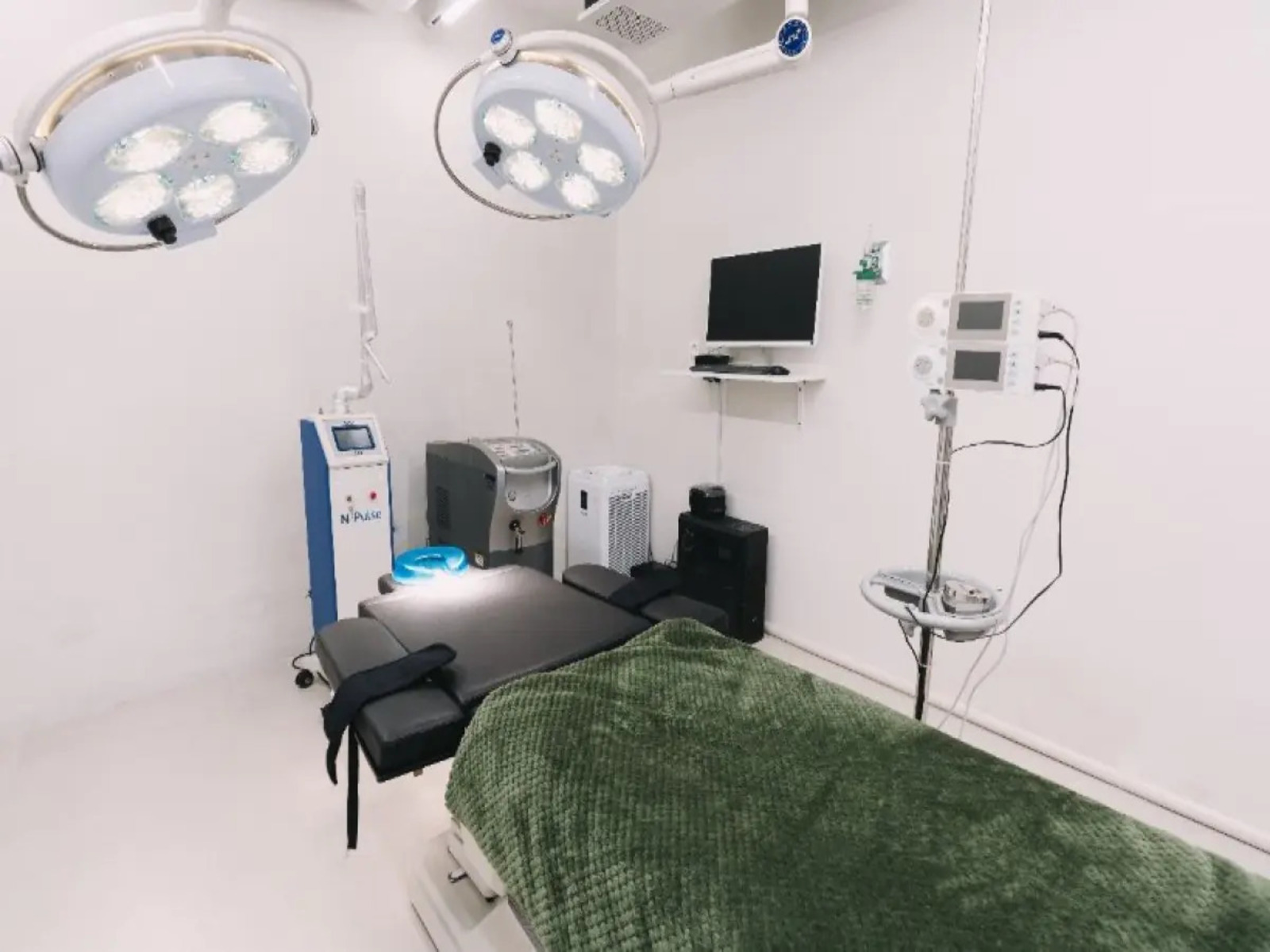 INIQUÉ Plastic Surgery Clinic