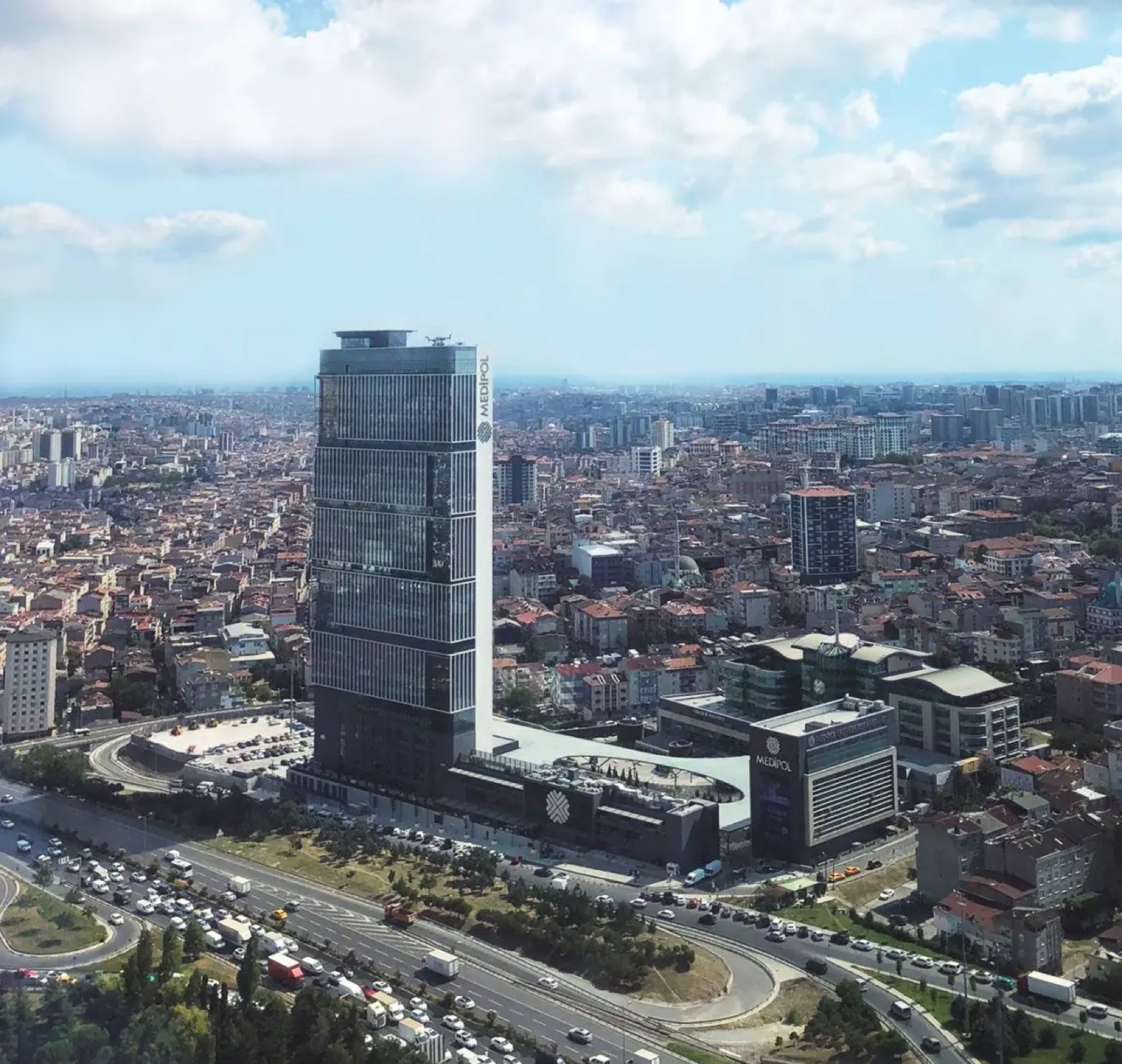 Medipol Mega Üniversite Hastanesi