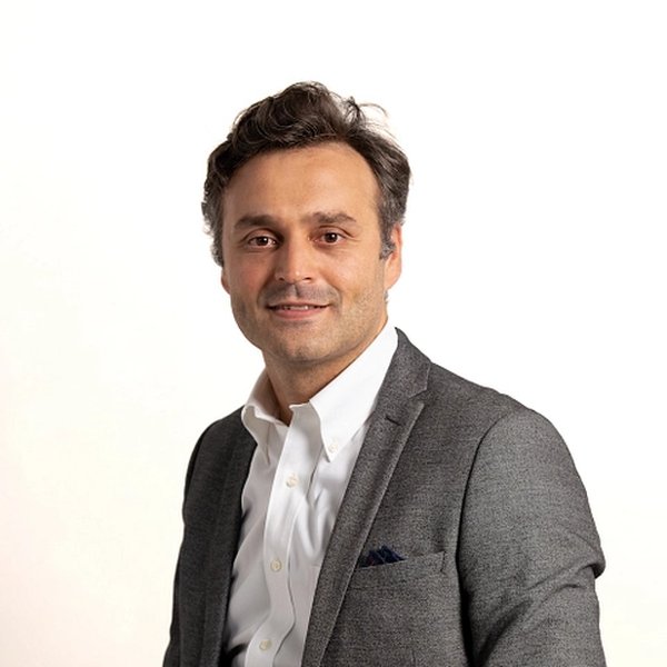 Safa Manav